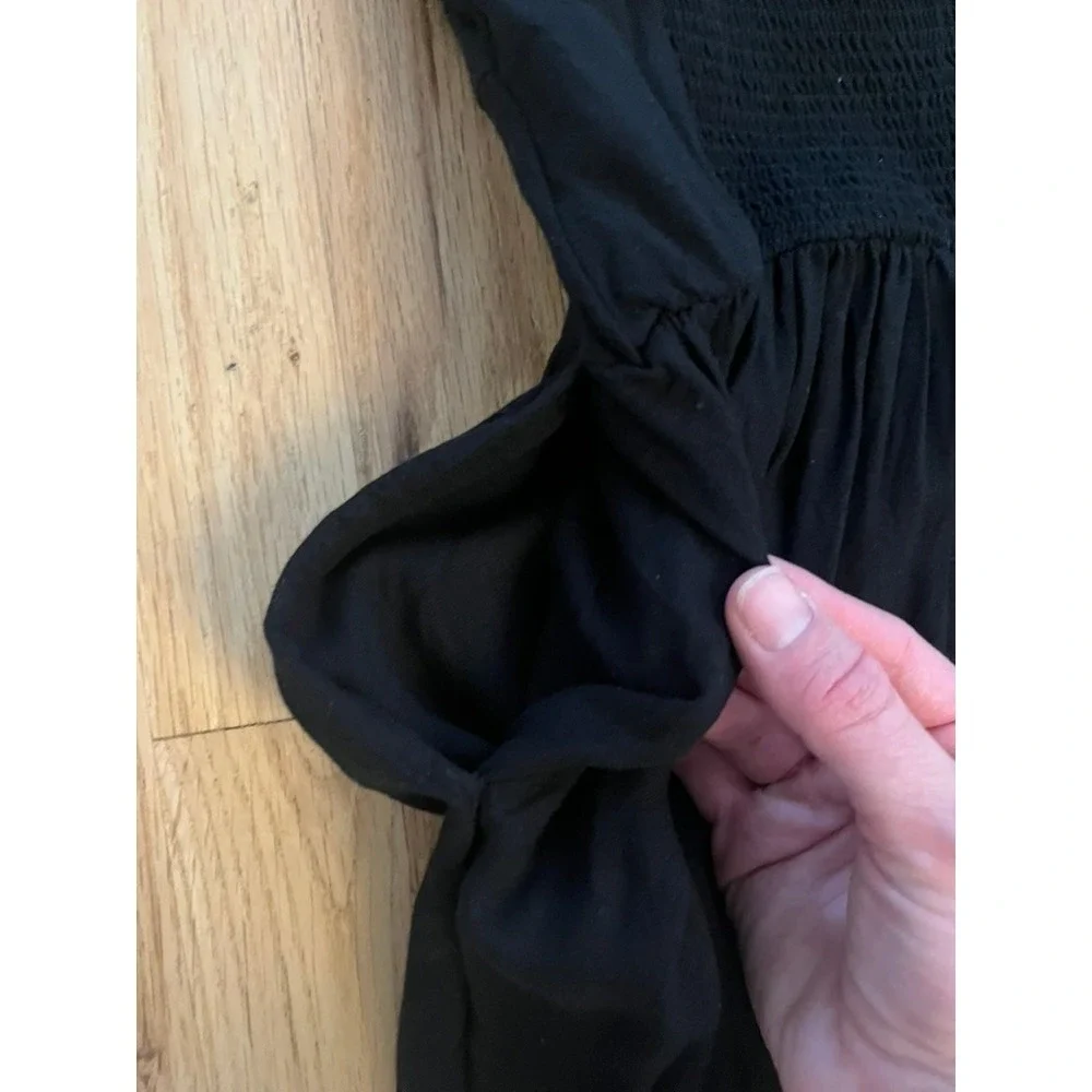 Old Navy Black Wide Leg Jumpsuit Cap Sleeve Smocked Back Sweetheart Neck S